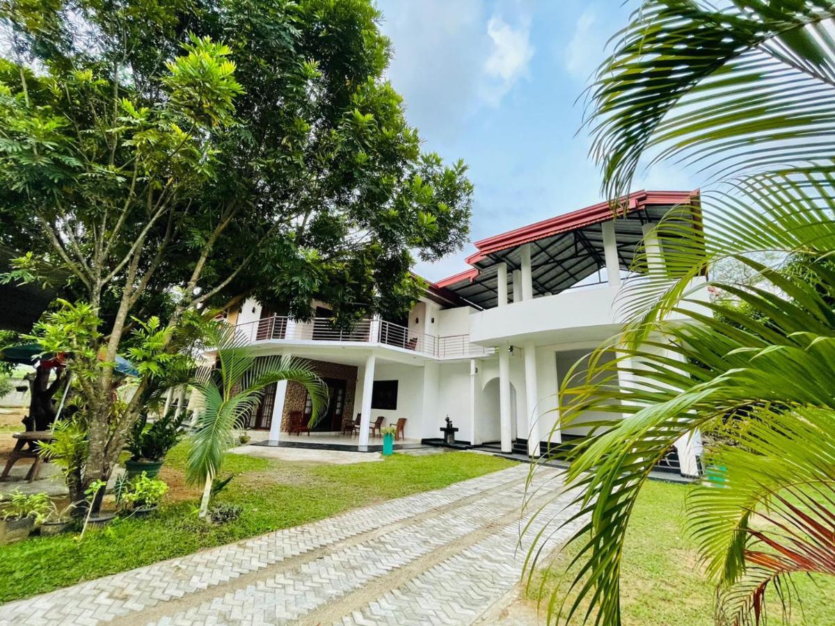 White Win Villa Elewala Экстерьер фото