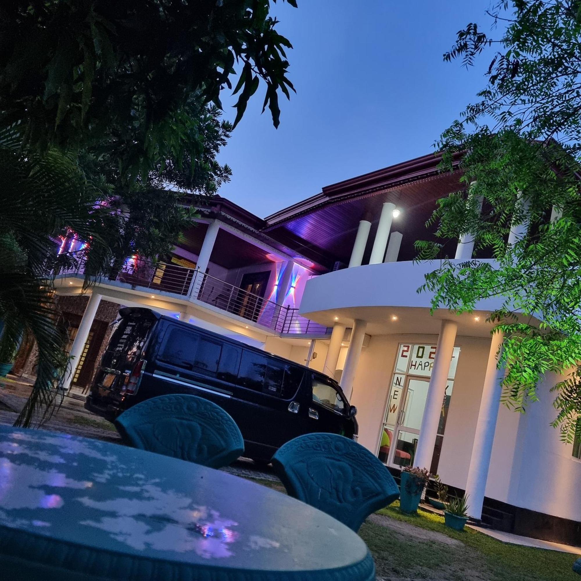 White Win Villa Elewala Экстерьер фото